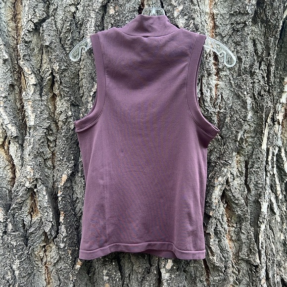 Athleta ribbed high collar sleeveless top tank - Picture 7 of 7